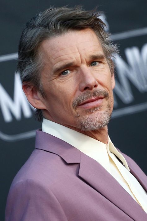 Ethan Hawke Photoshoot, Actor Face Claims Male, Male Actors Over 40, Ethan Hawke Movies, The Before Trilogy, American Actors Male, Charlize Theron Hair, Before Trilogy, Reality Bites