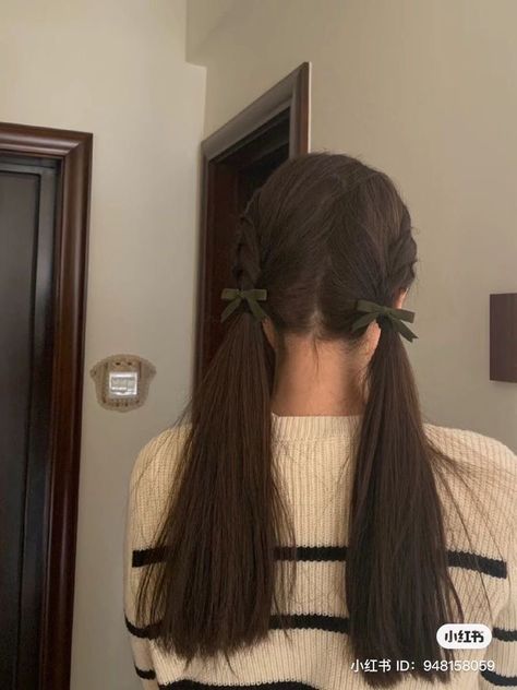 Hair Pins Design, Dark Acedamia Hairstyle, Cute Hair Styles For Work, Twintail Hairstyles, Hairstyles For All Hair Types, Hair Style Korea, Hair Arrange, Clip Hairstyles, Ribbon Hairstyle