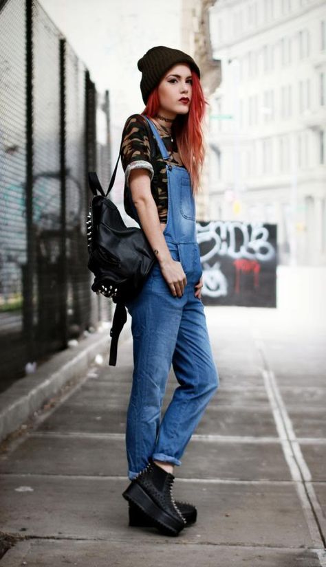 Punk Overalls, Salopette Outfit, Unif Clothing, Overalls Outfits, Fashion Guys, Luanna Perez, Grunge Accessories, 90s Fashion Women, Overalls Outfit