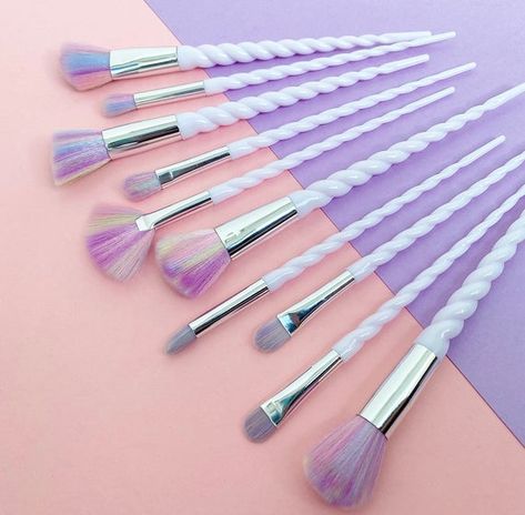 Black And Gold Eyeshadow, Cute Makeup Brushes Set, Sailor Moon Makeup Brushes, Purple Makeup Brushes, Essential Makeup Brushes, Mermaid Makeup Brushes, Unicorn Makeup Brushes, Eyeshadow Brush Set, Unicorn Makeup Brushes Set