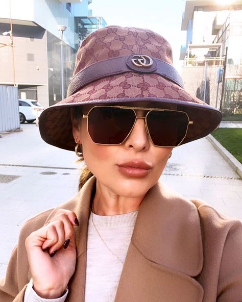 Paulina Piątek on Instagram: “• fisher • 🤎😂 _________________________________ #buckethat #fisherman #milano #italy #selfie #beige #beigelook #haveaniceday #guccibucket” Italy Selfie, Milano Italy, Bucket Hat, Gucci, Italy, Hats, On Instagram, Instagram