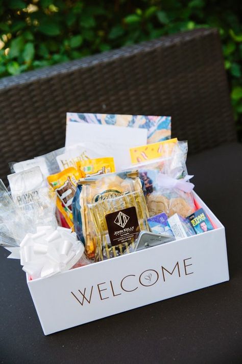 Guest Welcome Baskets, Guest Basket, Host Tips, Wedding Guest Bags, Welcome Basket, Welcome Baskets, Wedding Welcome Gifts, Welcome Bag, Wedding Gift Bags