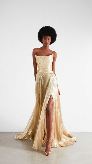 Gold Flowy Dress, Corset Dress Formal, Prom Dresses Corset, Gold Corset, Rami Al Ali, Structured Corset, Rehearsal Dinner Outfits, Flowy Gown, Corset Outfit