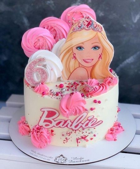 Doll Cake Designs, Barbie Doll Birthday Cake, Bolo Rapunzel, 4de Verjaardag, Doll Birthday Cake, Barbie Birthday Cake, Nursing Cake, Barbie Theme Party, Barbie Doll Cakes