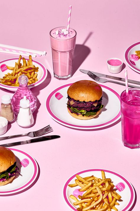 Fast Food Fashion Editorial, Retro Food Photography Styling, Pink Food Packaging, Junk Food Photography, Pink Food Photography, Fast Food Still Life, Food Photography Burger, Pop Art Food Photography, Retro Food Photography