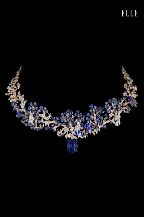 Dior Unveils the ‘Diorama & Diorigami’ High Jewelry Collection Victoire De Castellane, Elle Fashion, Diamond Pendants Designs, Diamond Necklace Designs, Tsavorite Garnet, Dior Jewelry, Diamond Pendants, S Jewelry, Yesterday And Today