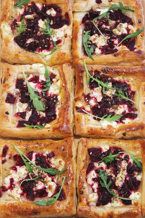 Beetroot And Feta Tart, Beetroot Tarte Tatin, Beetroot And Goats Cheese, Goats Cheese Tart, Feta Tart, Tart Recipes Savory, Kitchen English, Puff Pastry Recipes Savory, Meze Platter