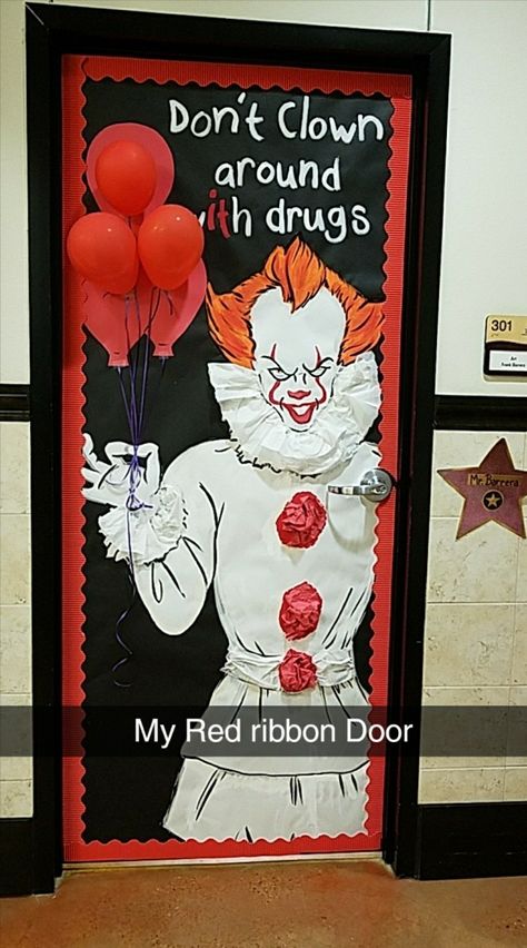 Halloween Door Decorations Contest Beetlejuice, Halloween Door Decorations Classroom Scary, Door Decorations Classroom Middle School, Scary Bulletin Boards, Halloween Movie Door Decorations, Halloween Door Ideas For Home, Spooky Door Decorations For School, Pennywise Door Decoration, Scream Door Decoration