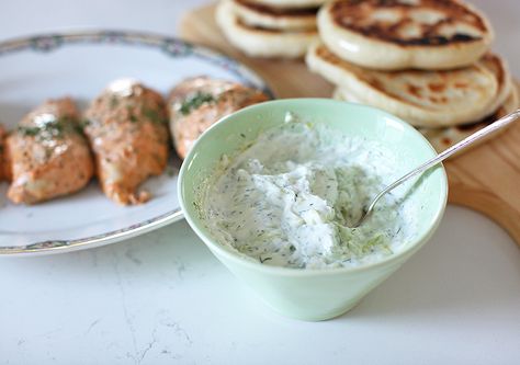 Tzatziki Sauce is an easy, healthy and quick Greek yoghurt, cucumber and dill sauce delicious on everything! Greek Cucumber Sauce, Tzatziki Sauce Easy, Greek Dip, Cucumber Sauce, Cucumber Dill, Dill Sauce, Tzatziki Sauce, Quick Bite, English Cucumber