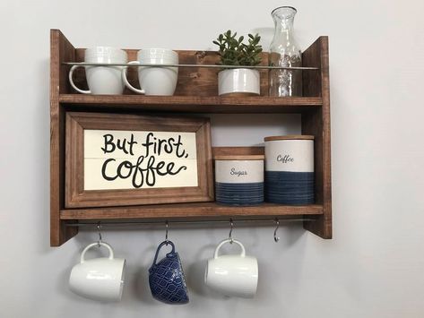 Bar Shelving, Coffee Shelf, Coffee Mug Display, Coin Café, Coffee Mug Holder, Coffee Bar Design, Mug Display, Home Coffee Bar, Coffee Bar Home