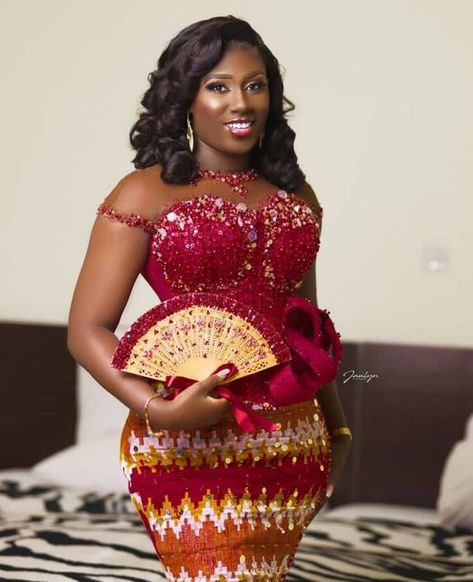 Kente Lookbook Series Wedding Kente Styles, Ghanaian Traditional Wedding Dresses, Bridal Kente Styles, Traditional Wedding Styles, Ghanaian Traditional Wedding, African Formal Dress, Printed Bridesmaid Dresses, African Bridal Dress, Nigerian Lace Styles Dress