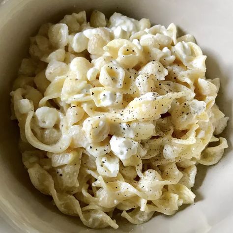 Cottage Cheese And Noodles, Polish Noodles, Cottage Cheese Pasta, Tuna Casserole Easy, Cheese Noodles, Smoked Salmon Pasta, Toasted Ravioli, Buttered Noodles, Cottage Cheese Recipes