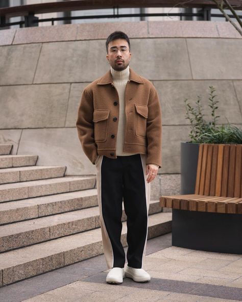 Tim Dessaint on Instagram: “Black, beige and brown really be my favorite color combo right now 👌” Brown Coat Outfit Men, Brown Jacket Outfit Men, Tim Dessaint, Westbrook Fashion, Brown Jacket Outfit, Brown Coat Outfit, Chinos Men Outfit, Coat With Scarf, Brown Pants Outfit