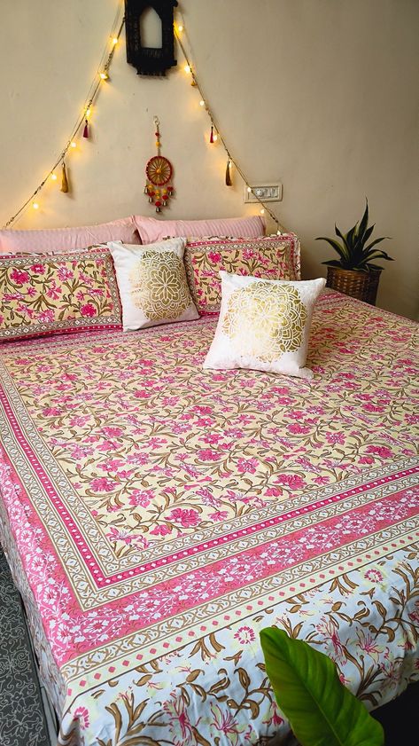 #DilKiDiwali Choose a color pallette with earthy tones, ethnic prints and motifs. You can chose fabrics like zari, brocade, silk, etc. Lastly add some lights and fresh greens Room Asthetics, Barbie Aesthetics, Summer Bedroom Decor, Desi Vibes, Rattan Planters, Indian Bedroom, Summer Bedroom, Diwali Decor, Mandala Print