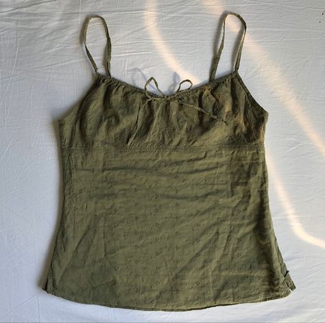 #whimsygoth #90s Green Tank Top, Green Tank, Green Top, Dream Clothes, Look Cool, Cute Tops, Pretty Outfits, Fashion Inspo Outfits, Clothing Items