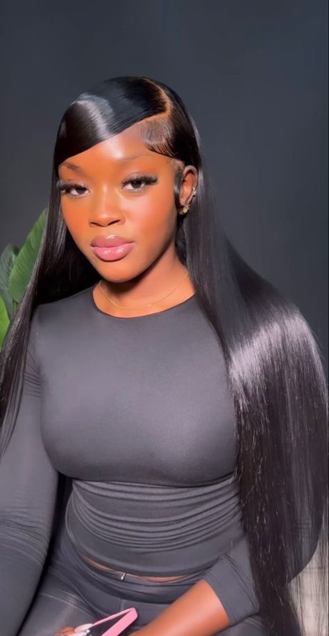 Lace Wigs Styles, Black Hair Wigs, Frontal Wig Hairstyles, Hd Lace Wig, Quick Weave Hairstyles, Full Frontal, Model Pose, Frontal Hairstyles, Pretty Braided Hairstyles