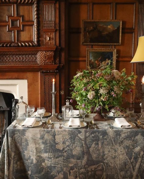 Fairholme Manor, 18th Century Porcelain, English Manor, Antique Table, Rococo, Tablescapes, Table Linens, Dining Room, Floral Arrangements