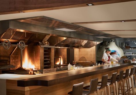 This modern restaurant's open galley kitchen is a 24-foot-long, open-flame grill that runs the length of the space, #ModernRestaurant #RestaurantDesign #RestaurantKitchen Kitchen Restaurant Design, Francis Mallman, Open Galley Kitchen, Open Kitchen Restaurant, Restaurant Kitchen Design, Bar Restaurant Design, Architecture Restaurant, Bbq Grill Design, Design Café