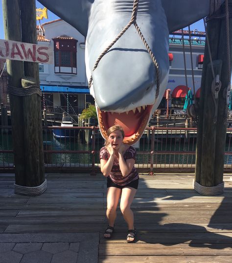 Adulting In 2016: What It’s Like As A Newly-Turned 18-Year-Old Universal Studios Orlando Trip, Universal Studios Outfit, Beto Carrero World, Disney Universal Studios, Orlando Photos, Harry Potter Universal Studios, Miami Orlando, Orlando Travel, Universal Studios Florida