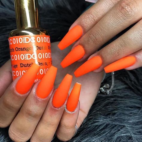 Orange Nails Dnd, Pedi Colors, Nails Dnd, Red Orange Nails, Dnd Gel Nail Polish, Dnd Nail Polish, Orange Acrylic Nails, Orange Nail Designs, Dnd Gel Polish