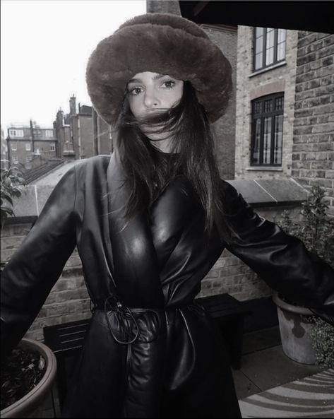 Hat Outfit, Emily Ratajkowski, Fur Hat, Bucket Hat, Building, Hats, Hair, Leather, Black