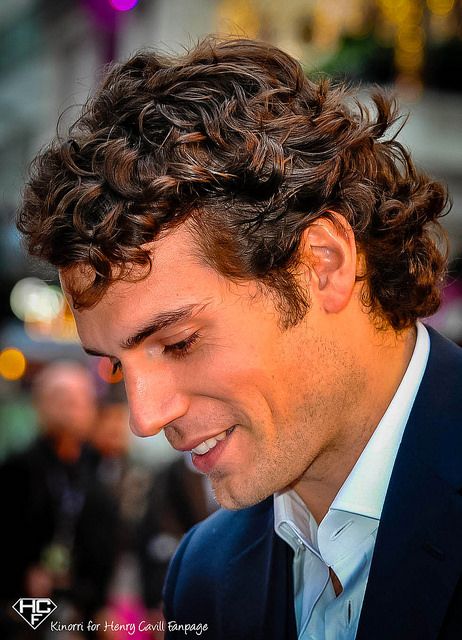 Henry Cavill - by Kinorri - 47 | Flickr - Photo Sharing! Long Curly Hair Men, Men's Curly Hairstyles, Curly Full Lace Wig, Men Haircut Curly Hair, Men's Long Hairstyles, Corte De Cabelo Masculino, Clark Kent, Curly Hair Men, Curly Hair Cuts