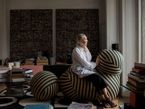 Everything in Carla Sozzani’s Home Has a Story, Including Her Cat - The New York Times Carla Sozzani, Milan Store, San Francisco Interiors, 10 Corso Como, Milan Apartment, California Architecture, Ceramic Pendant Light, Corso Como, Vogue Living