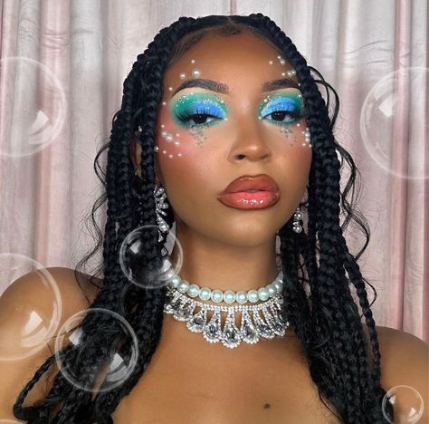 Mermaid Makeup Black Women, Pisces Makeup, Makeup Black Woman, Extravagant Makeup, Ball Makeup, Fish Costume, Makeup Black Women, Mermaid Makeup, Costumes Ideas