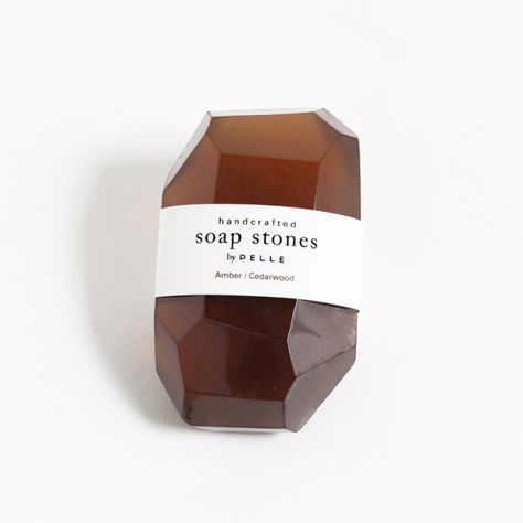 Image uploaded by Sandra Costa. Find images and videos about design, packaging and packages on We Heart It - the app to get lost in what you love. Soap Shapes, Crock Pot Soap, Cedarwood Soap, Scent Combinations, Soap Design, Soap Ingredients, Soap Stone, Diy Body Care, Best Cleaning Products