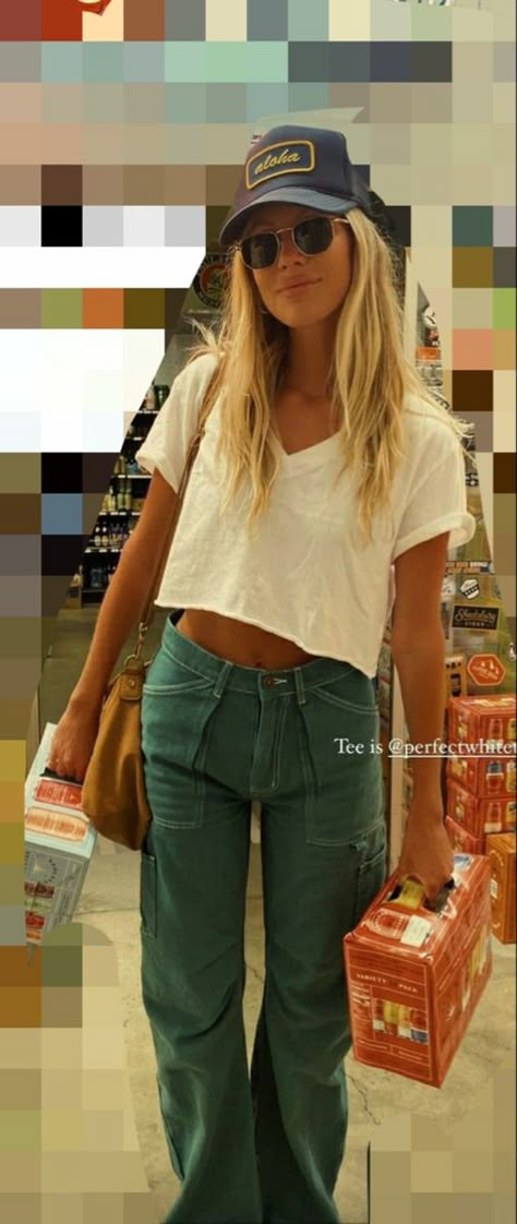 Flare Jeans With Crop Top Outfit, Nice Summer Outfits For Women, Going Out In Denver Outfits, Fun White Outfits, Crunchy Boho Outfits, Chilifest Outfit A&m, Cute Day Outfits Summer, Summer Outfits Blonde Hair, Salty Blonde Outfits