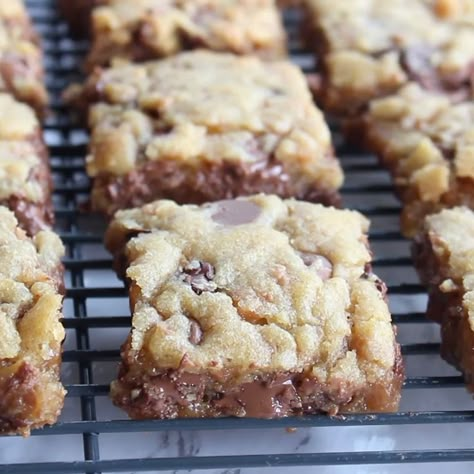 Heath Chips Recipes, Heath Bits Recipes, Heath Toffee Bits Recipes, Toffee Chocolate Bars, Toffee Bits Recipe, Toffee Bars Recipe, Quick Chocolate Chip Cookies, Heath Toffee, Chocolate Bar Recipe