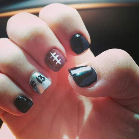 Guy friends football number Nails For Football Season, Cute Football Nails Design, Football Nails With Number, Nail Ideas Football, Football Nail Designs School Colors, Football Nails Design With Number, Football Fingernails, Football Nails Design, Football Nail Designs