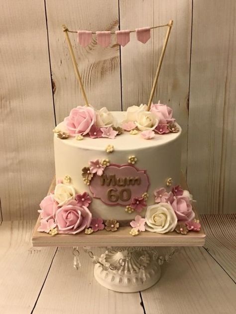 60th Birthday Cake                                                                                                                                                      More 51st Birthday Cake For Women, Cake For Mom, 60th Birthday Cake, Birthday Cake For Mom, 70th Birthday Cake, 80 Birthday Cake, Mini Torte, 60th Birthday Cakes, Birthday Cakes For Women