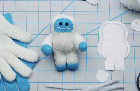 Fabulous Smallfoot Crafts and Party Ideas - Mum In The Madhouse Sock Dolls, Sock Toys, Diy Socks, Sock Crafts, Sewing Stuffed Animals, Sock Animals, Animal Crafts, Diy Stuffed Animals, Cute Crafts