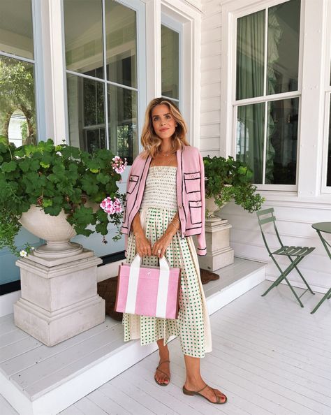 Daily Look 7.26.23 - Julia Berolzheimer Julia Berolzheimer Outfits, Carolina Herrera Dresses, Julia Berolzheimer, Tory Burch Dress, England Fashion, Style Crush, Daily Look, Outfit Details, Pink Aesthetic