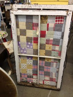 Window Diy, Old Window Projects, Old Window Frames, Repurposed Windows, Quilting Digest, Old Window Frame, Window Crafts, Quilt Display, Window Panes