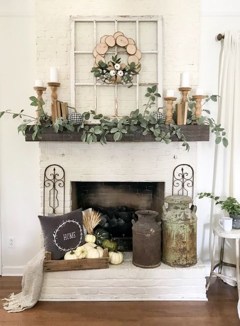 Vstupná Hala, Farmhouse Mantle, Design Ložnic, Rustic Farmhouse Living Room, Decoration Shabby, Fireplace Mantle Decor, Fireplace Mantel Decor, Farmhouse Fireplace, Cute Dorm Rooms