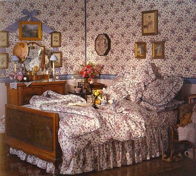 laura ashley interior design/images | Emily Evans Eerdmans: NYC Lecture: Living Laura Ashley 80s Style Bedroom, Laura Ashley Home Decor, Laura Ashley Living Room, Laura Ashley Bedroom, Laura Ashley Interiors, English Country Decor Bedroom, Style Bedroom Ideas, 80s Room, Laura Ashley Bedding