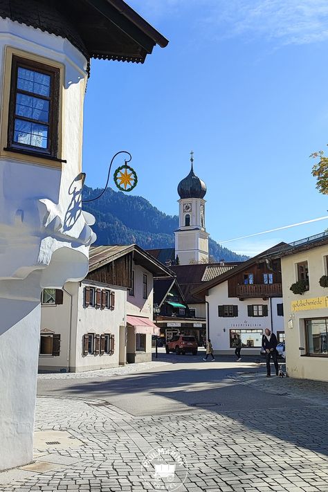 Travel Guide Book Design, Oberammergau Germany, Travel Guide Design, Painted Houses, Bavarian Alps, Painted House, Garmisch Partenkirchen, Travel Guide Book, Small Village