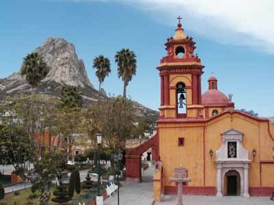 Mexican village Mexican Village, Mexican House, A Town, People Photography, Little House, Ferry Building San Francisco, Places To See, Cityscape, Favorite Places