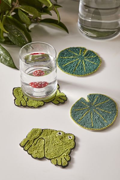 Frog Coasters, Beaded Frog, Bamboo Beaded Curtains, Candle Modern, Pinterest Contest, Cute Coasters, Creative Knitting, Nice House, Eclectic Kitchen