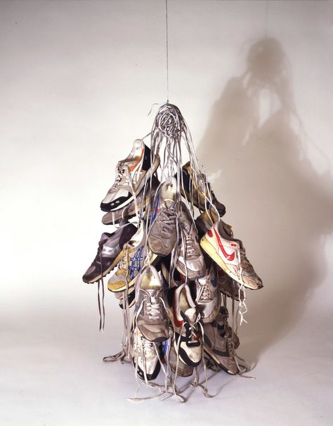 Recycled Material Art, Photography Topics, Street Installation, Apocalyptic Fashion, Shoes Photography, Artistic Installation, Junk Art, Recycled Art, Assemblage Art