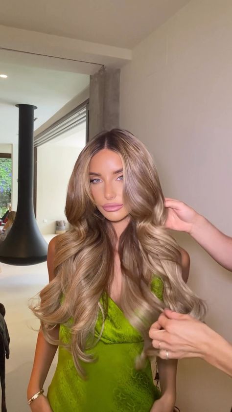 Introducing shade ‘ST TROPEZ BLONDE’☀️ A multitonal, sunkissed shade that seamlessly blends a dark golden base & ribbons of lighter… | Instagram St Tropez Blonde Hair, Dark Blonde Extensions, Golden Dark Blonde Hair, Darkening Blonde Hair, Dark Blonde Hairstyles, Sunkissed Hair Blonde, Level 8 Blonde, Dark Golden Blonde Hair, Blond Shades