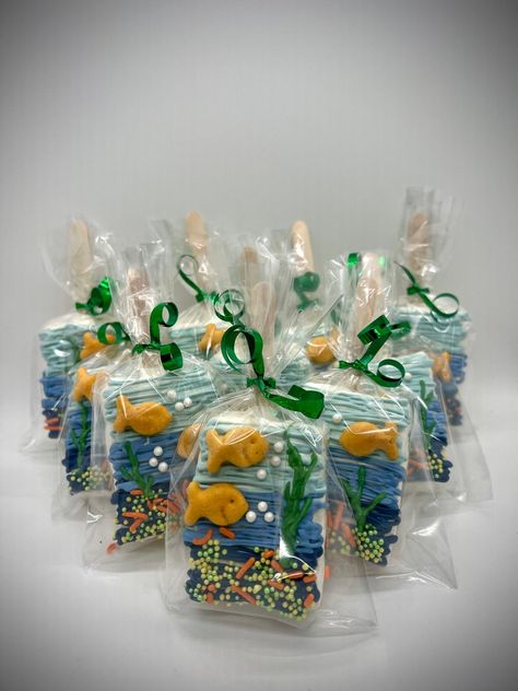 Under the Sea/ Ocean Themed Rice Krispy Treats 1 Dozen - Etsy Homemade Party Favors, Nemo Birthday Party, Nemo Birthday, Ocean Birthday Party, White Chocolate Candy, Ocean Birthday, Krispy Treats, Fiesta Tropical, Fishing Party