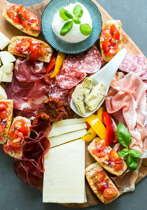 Italian Aperitivo Platter - Planning an al fresco event to entertain your guests this summer? Look no further - It really doesn’t get easier (and tastier) than Italian aperitivo, with tasty cheeses, charcuterie, vegetables and fruit. Recipe by The Petite Cook Charcuterie Vegetables, Italian Christmas Dinner, Italian Aperitivo, Chicken And Mushroom Pie, Italian Dinner Party, Fruit Recipe, Best Homemade Pizza, Italian Recipes Easy, Refreshing Drinks Recipes