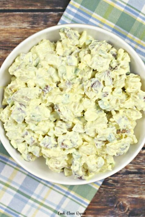 Ruby Tuesday Potato Salad Ruby Tuesday Recipes, Baked Potato Salad Recipe, Pot Roast Crock Pot Recipes, Baked Potato Salad, Ruby Tuesday, Winter Cooking, Potato Salad Recipe, Clean Cooking, Potato Side Dishes