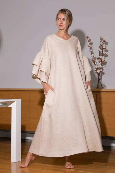 The best fashion labels make size-inclusive, beautiful, comfortable, affordable, and sustainable garments using eco-friendly, organic fabrics like linen. #fashion #shoppingtips Dress Plus, Linen Wedding Dress, Plus Size Linen, Dress With Ruffle Sleeves, Dress Kaftan, A Line Maxi Dress, Mode Abaya, Beautiful Maxi Dresses, Linen Clothing