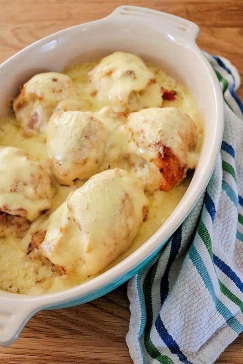 Weeknight Chicken Cordon Bleu | "Our family is very busy and this recipe was perfect! It was very quick and everyone thought it tasted great." #dinnerideas #dinnerrecipes #familydinnerideas #chicken #chickenrecipes Chicken Main Dish Recipes, Cordon Bleu Recipe, Chicken Cordon Bleu Recipe, Cordon Bleu Casserole, Cordon Blue, Weeknight Chicken, Ham And Swiss, Chicken Cordon Bleu Casserole, Creamy Chicken Soup