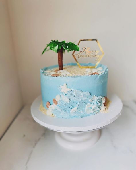 Sandy beach anniversary cake 🐚🌊🏝️ It’s chocolate cake with vanilla Swiss meringue buttercream. Coconut tree leaves are made out of rice paper 🤩 #cake #cakes #cakeart #cakeinfluencer #cakeofinstagram #cakeoftheday Coconut Tree Leaves, Rice Paper Cake, Beach Anniversary, Meringue Buttercream, Swiss Meringue Buttercream, Swiss Meringue, Paper Cake, Cake Cookie, Coconut Tree