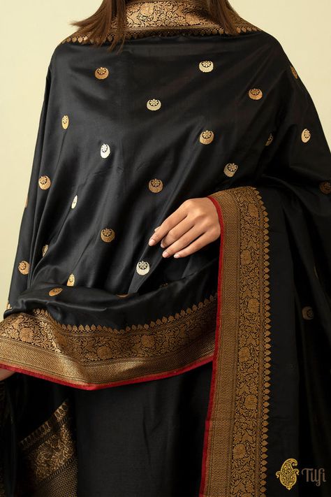 Black Banarasi Suit, Banarasi Salwar Suit Designs, Banarsi Dupatta Suits Style, Duppata Styles On Kurti, Black Banarasi Dupatta, Banarasi Dupatta Suits, Banarsi Suit Design, Dupatta Designs Ideas, Banarsi Suit